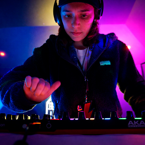 Dj